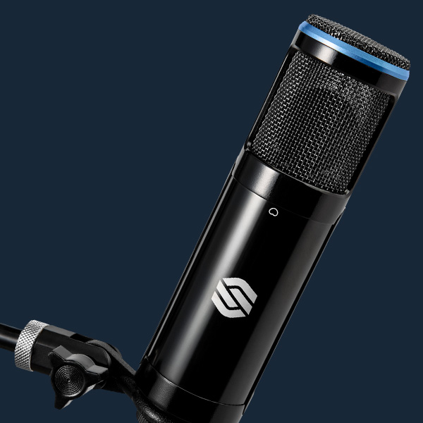 Sterling SP150SMK studio condenser microphones pack hardmounted HM4 on blue background