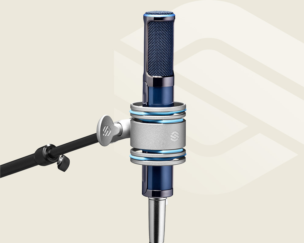 Sterling ST170 active ribbon microphone mounted.