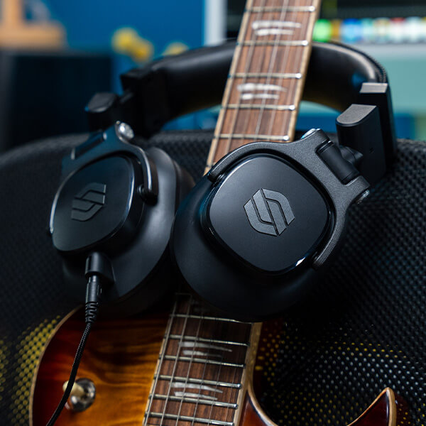 Sterling S400 studio headphone with guitar